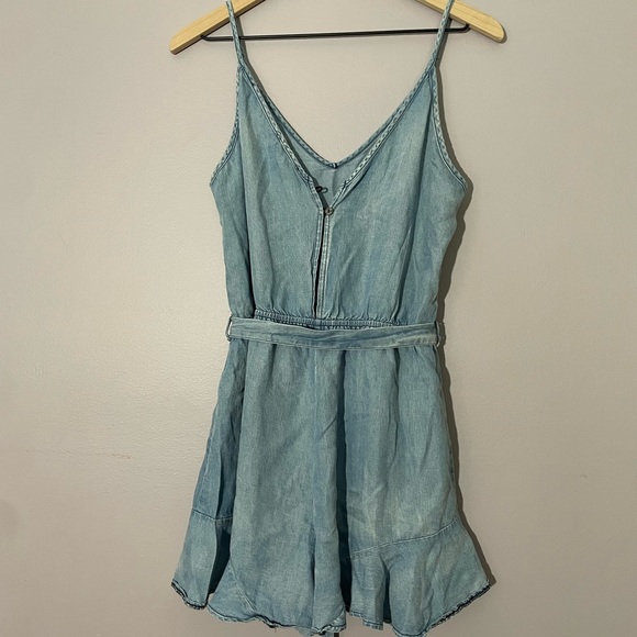 SHE + SKY Chambray Ruffle Hem Romper- Size Medium - Picture 4 of 6